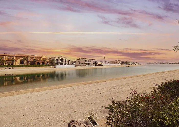 Beachfront Dubai Villa For 10 Guests With Full Kitchen & View