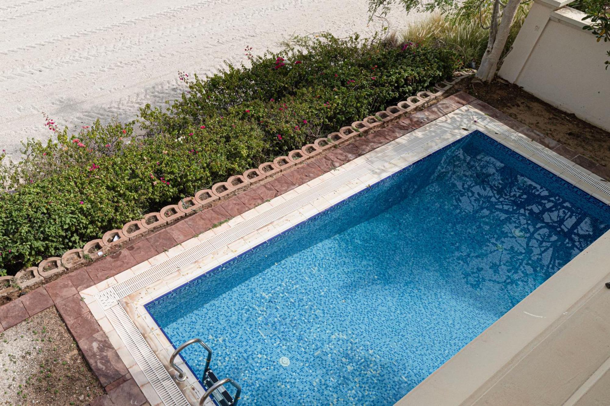 First Class Private Retreat In Paradise * Dubai