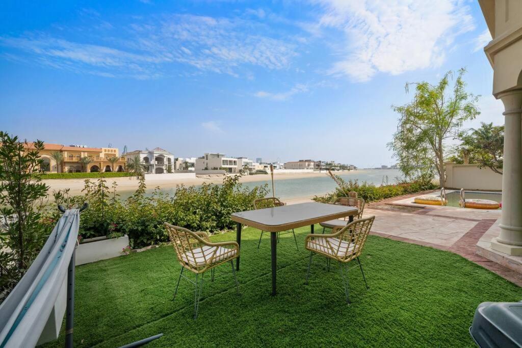 First Class Private Retreat In Paradise * Dubai