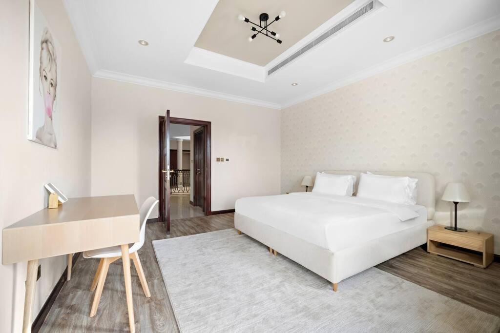 First Class Private Retreat In Paradise Villa Dubai